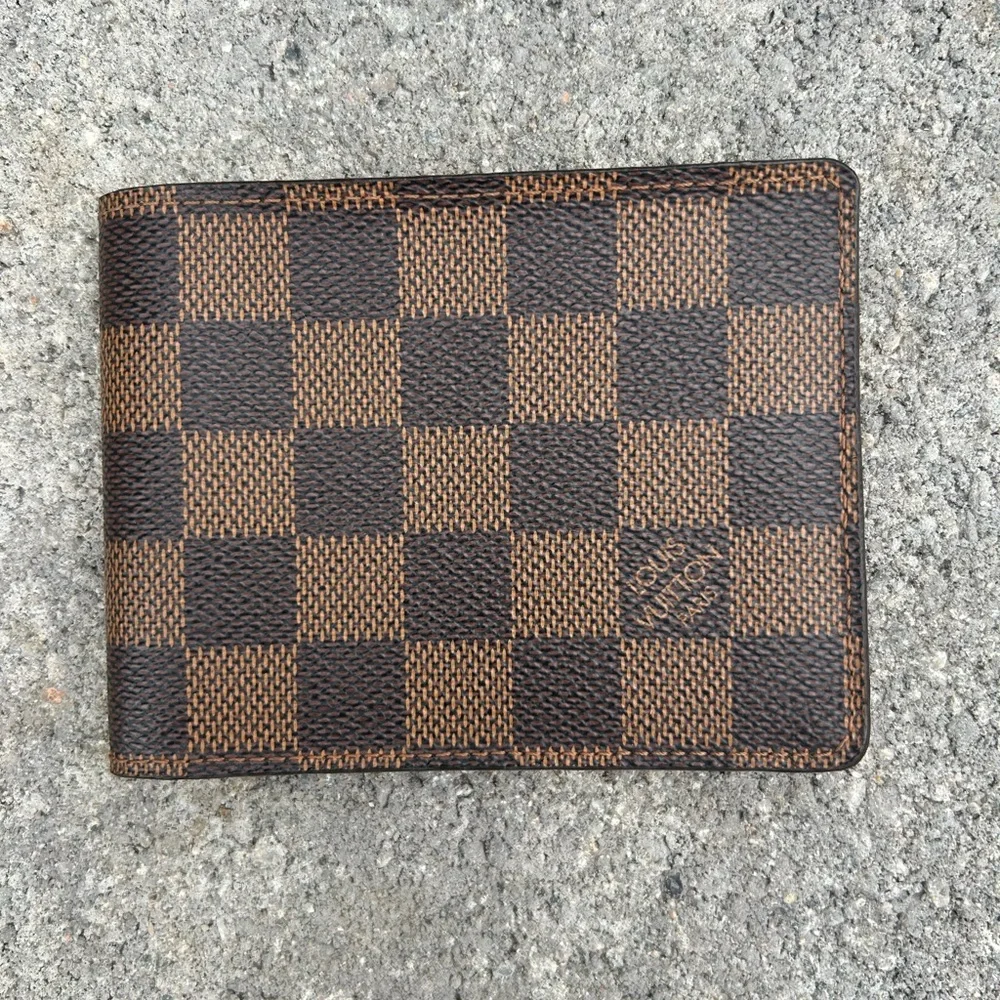 Louis Vuitton Men’s Wallet - Picture 1 of 8